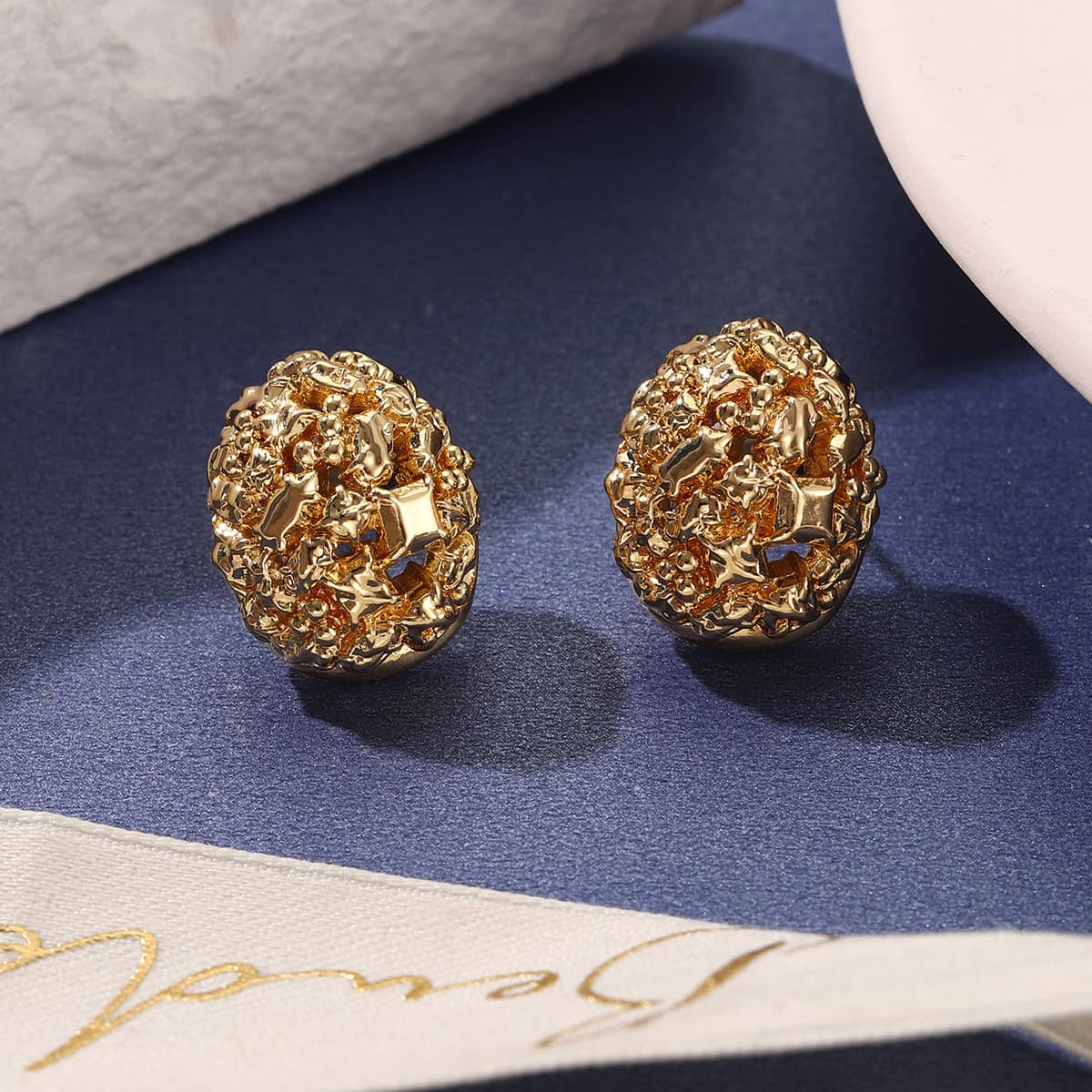 Exaggerated Geometric Pleated Metal Earrings Female Fashion Bean Simple Earrings Ins Personality Earrings