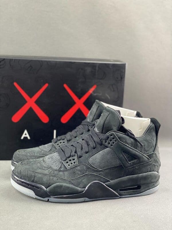 26-27 Nouvelles chaussures de basketball Nike Air Jordan 4