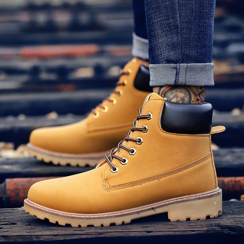 2024 New British Martin Lace up PU Leather Men's Shoes Trendy High Top Casual Snow Boots Thickened
