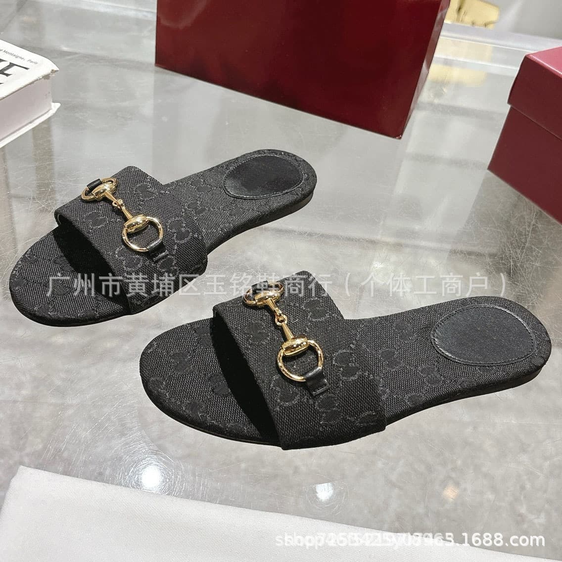 Nouvelle version des sandales GUCCI Horsebit été 2026 à boucle métallique pour femmes - Vente directe
