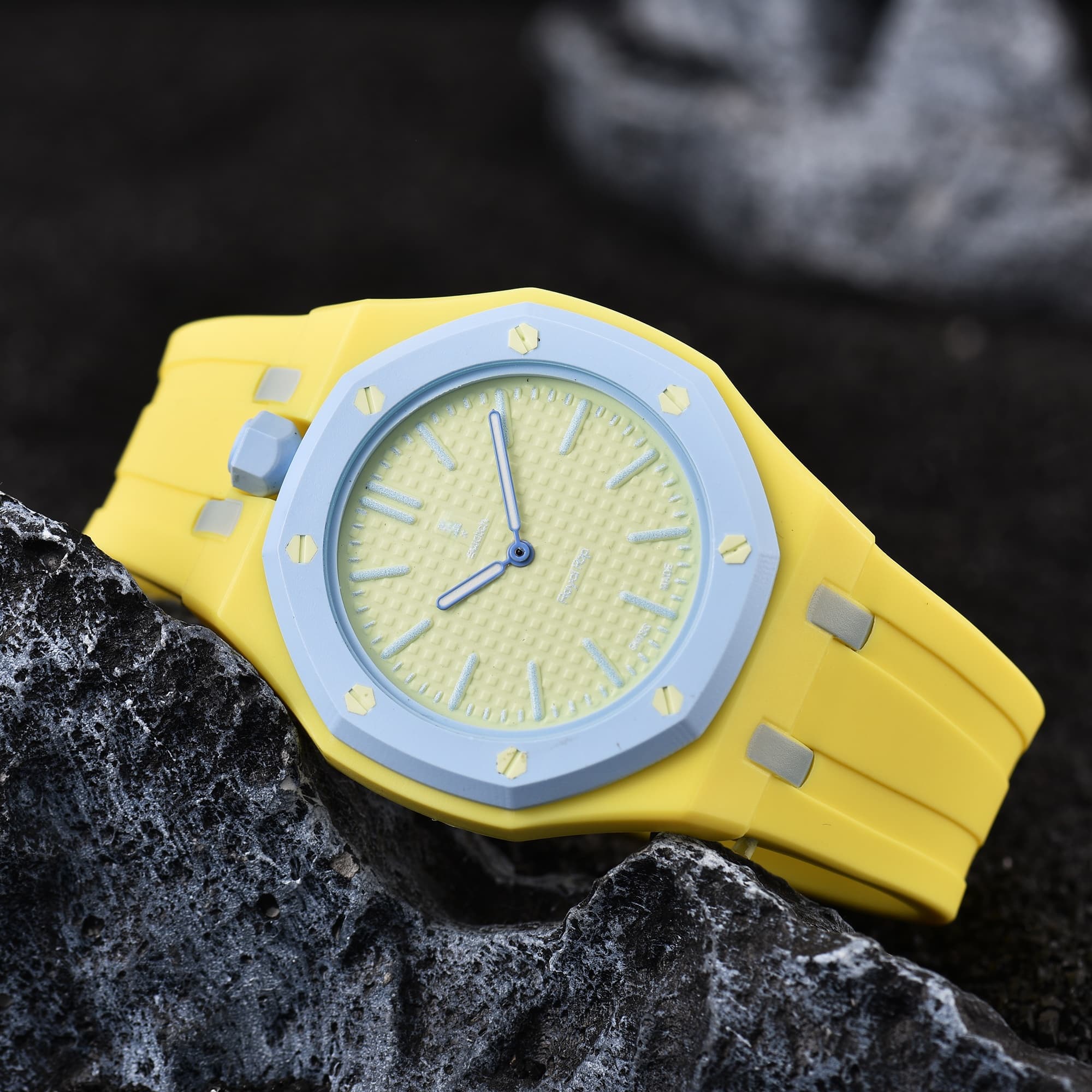 Montre homme AP Swatch en édition limitée, à mouvement quartz : un incontournable de la mode.