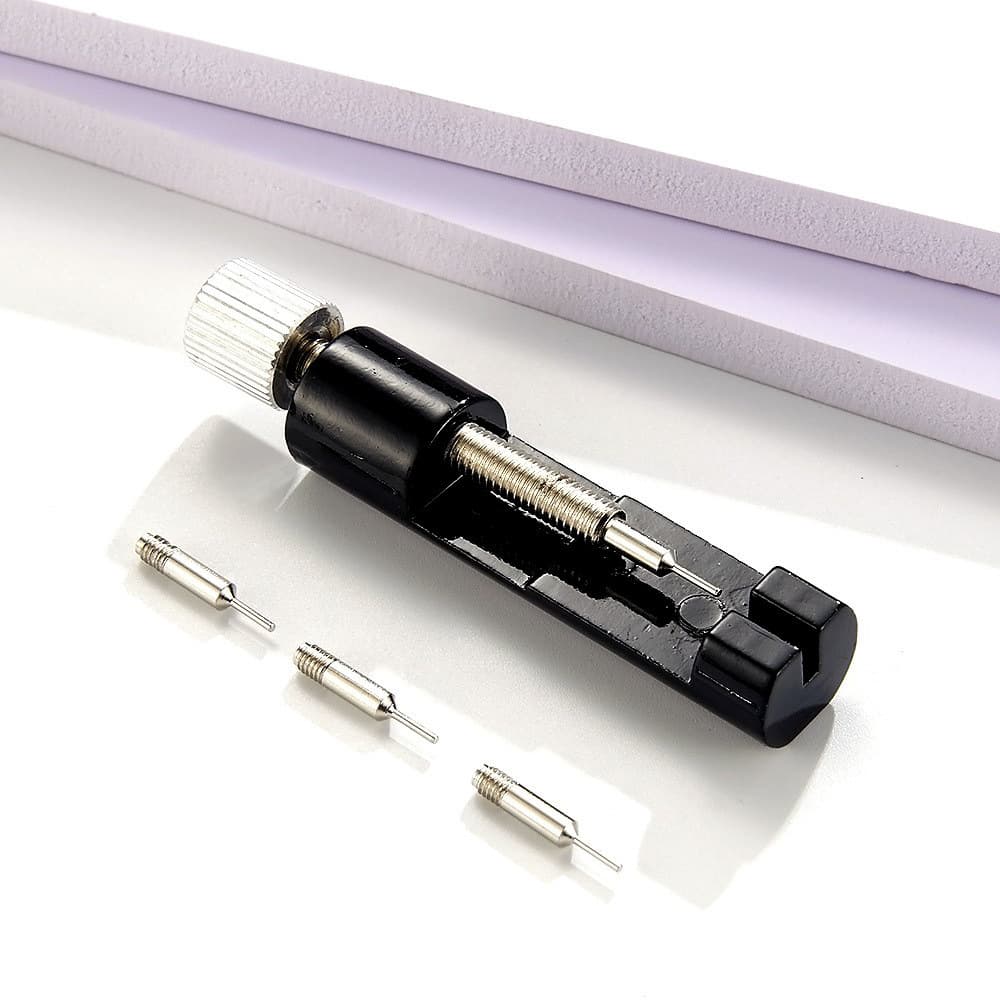 Watch bracelet remover self removal tool to adjust the size