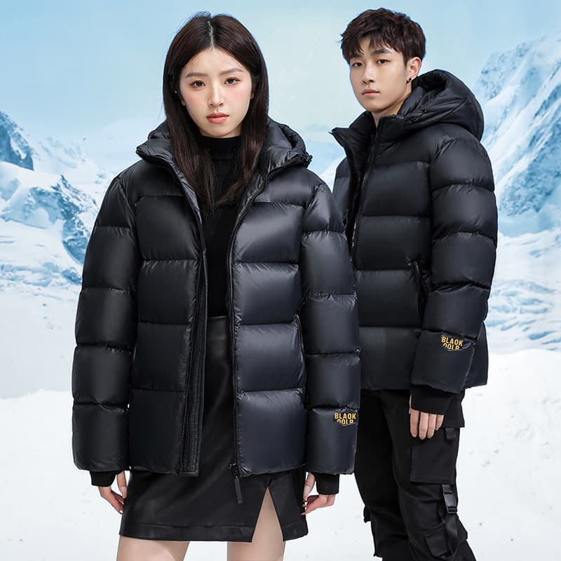 ​​Black & Gold Couple’s Short Down Jacket – Stylish Winter Wear For Men & Women, Wash-Free & Thickened​​