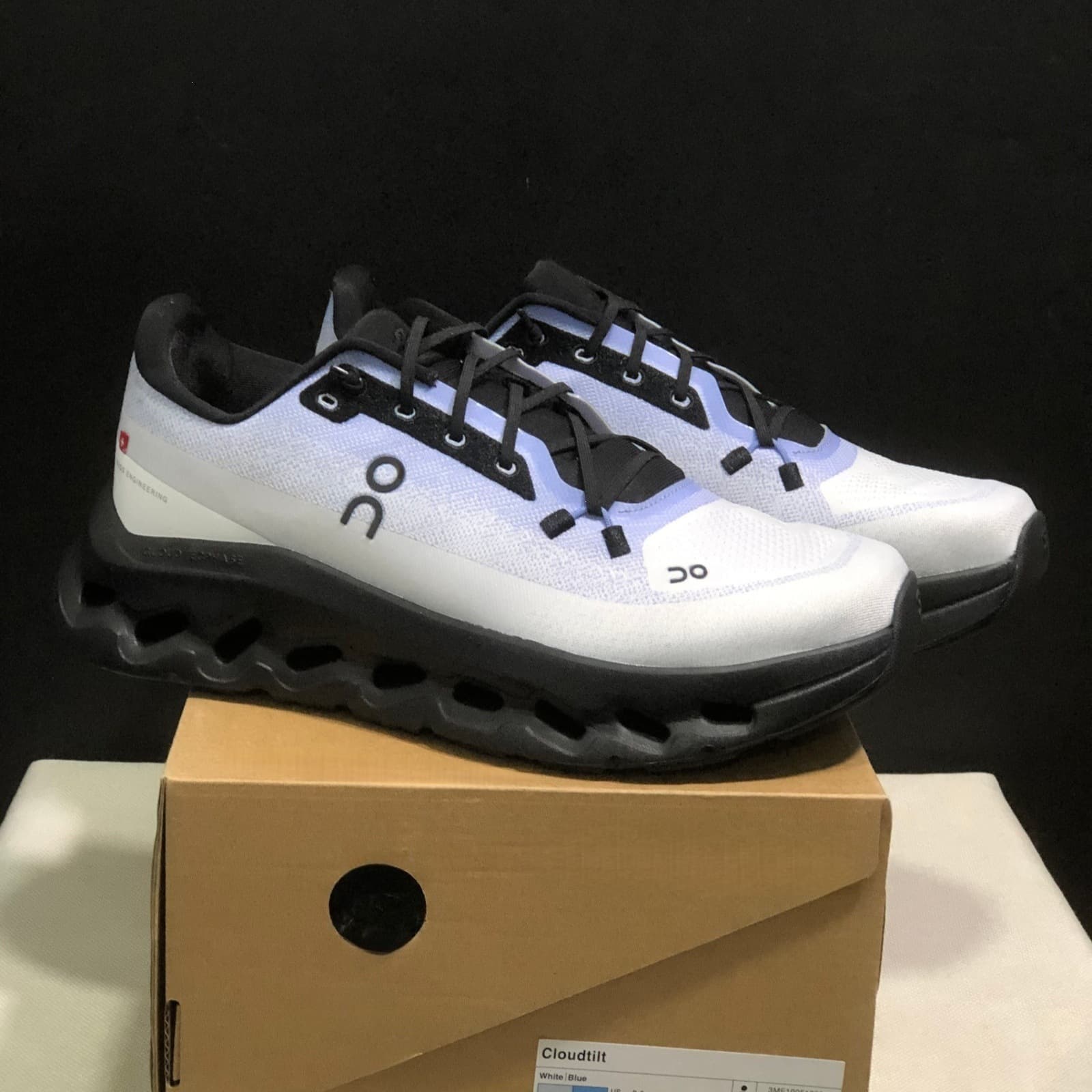 Nouveauté en matière de commerce transfrontalier : chaussures de sport Cloudtilt pour couples (hommes et femmes), légères et amortissantes.