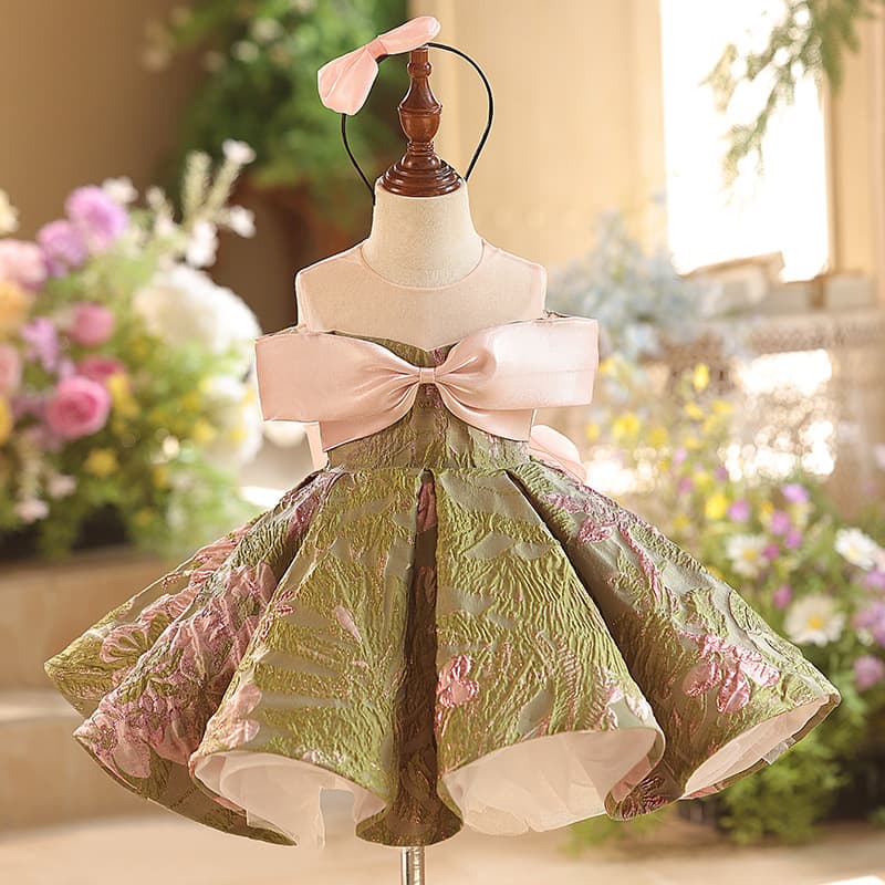 Girl's Emerald Princess Gown - Elegant Green Dress For Birthday & Piano Performances