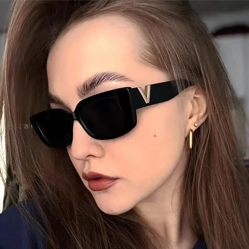 Hot Selling Popular V-shaped Square Small Frame Sunglasses With A High-end Feel European And American Style Trend Retro Sunglasses