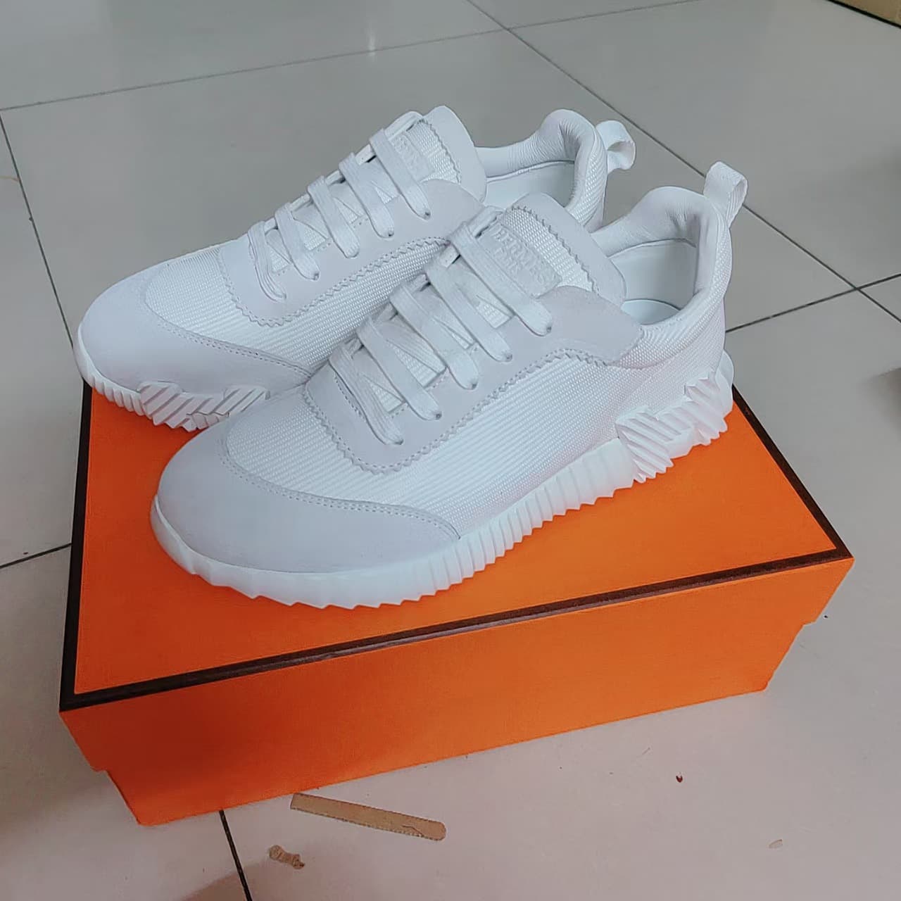 Chaussures de sport en cuir de vachette pour hommes, baskets tendance et respirantes, confortables, style célébrités en ligne
