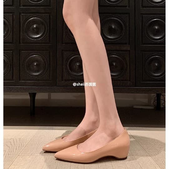 Grape Mom Same Style~Red Sole High Heels~3cm Hidden Classic Pointed Toe Low Heel Shallow Mouth Single For Women