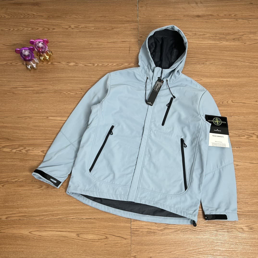 La nouvelle veste fonctionnelle à fermeture éclair Soft Shell de marque tendance au printemps est du même style pour hommes et femmes