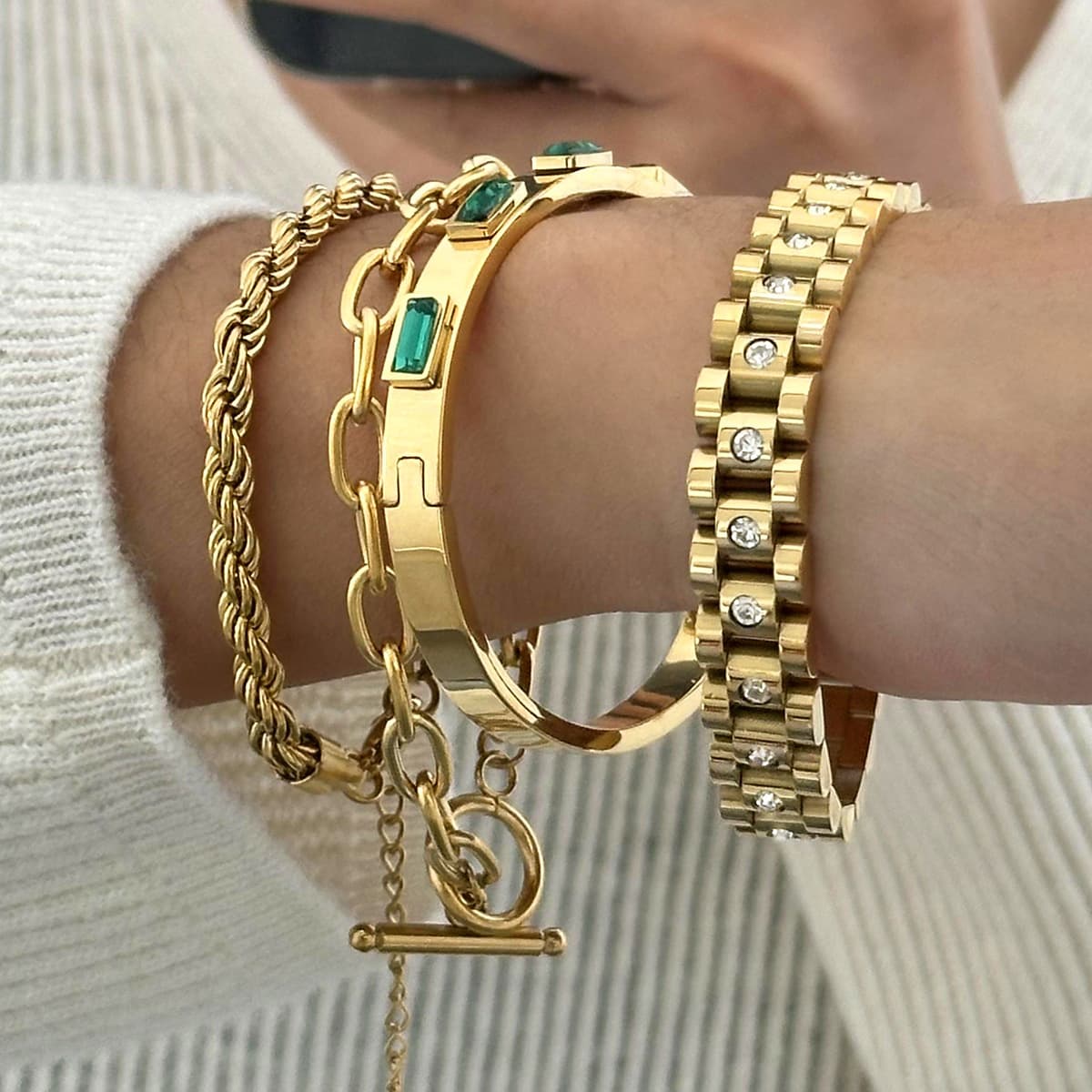 ​​18K Gold Plated Stainless Steel Zircon Bracelet - High-End Hand Jewelry For Women (Plain & Trendy, Titanium Steel Core)​