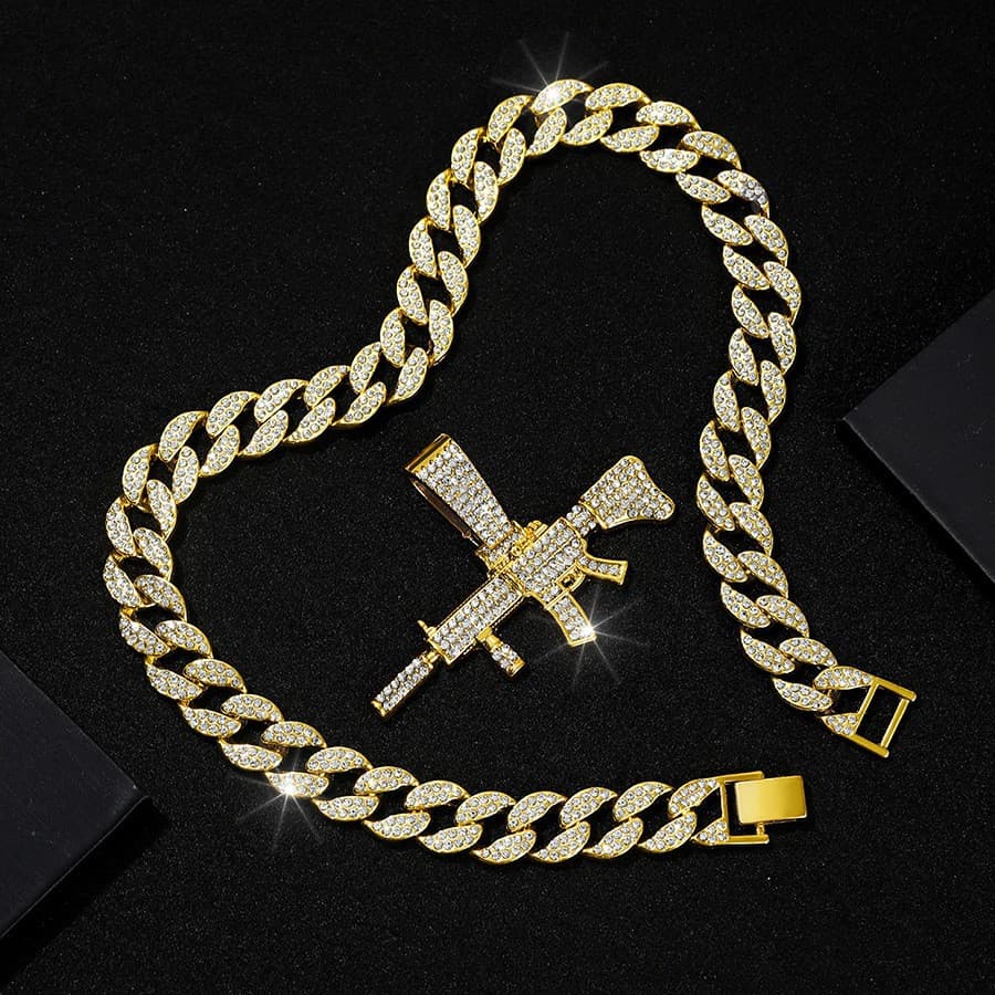 Men’s Jewelry Set Fashion New Large M4A1 Submachine Gun Pendant Cuban Necklace Alloy Full Diamond Hip Hop Jewelry