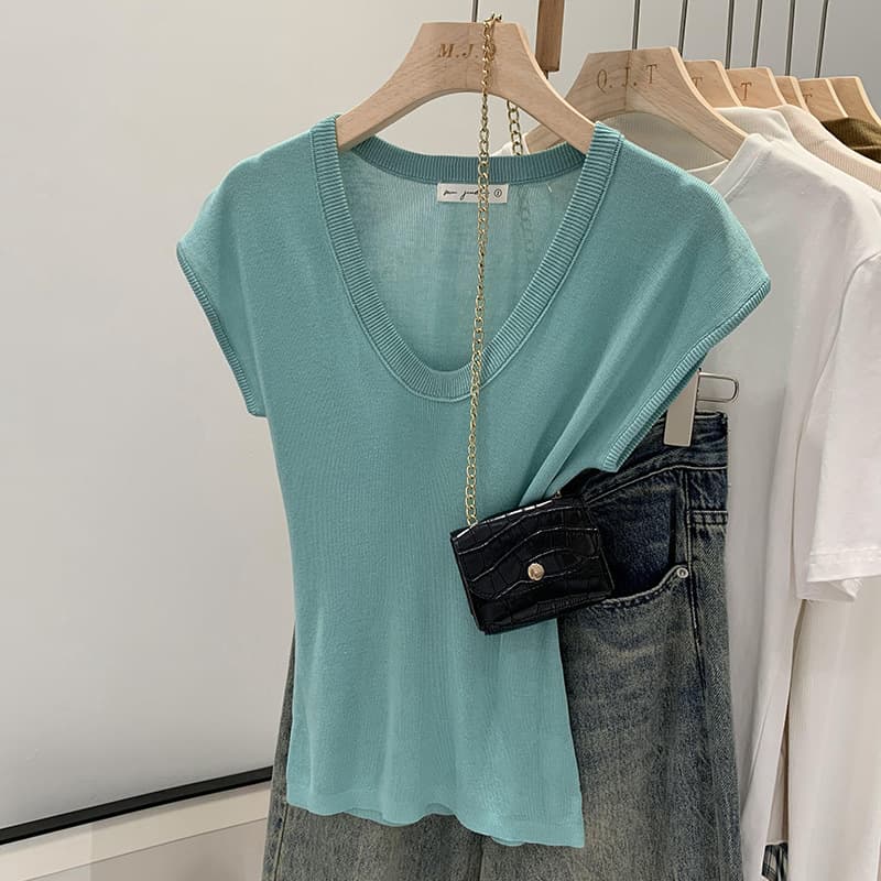 Women's Fashionable Short-Sleeved U-Neck Sweater Factory Direct Sales Relaxed Fit Inner Wear Stylish T-Shirt
