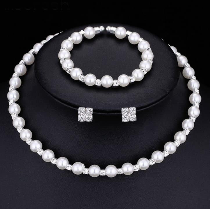 Bride Wedding Accessories 8MM Handmade Pearl Water Diamond Crystal Collar Necklace Bracelet Earrings Three Piece Set
