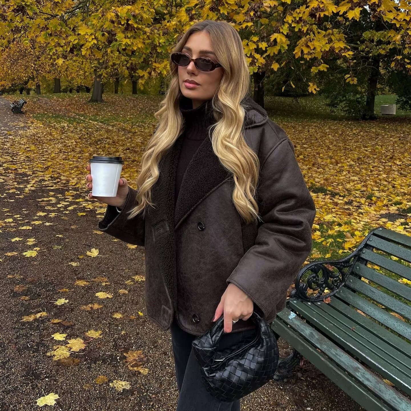 ​​Women’s Sheepskin Collar Fur-Lined Coat – Style Winter Jacket, Warm & Stylish For Cold Weather​​