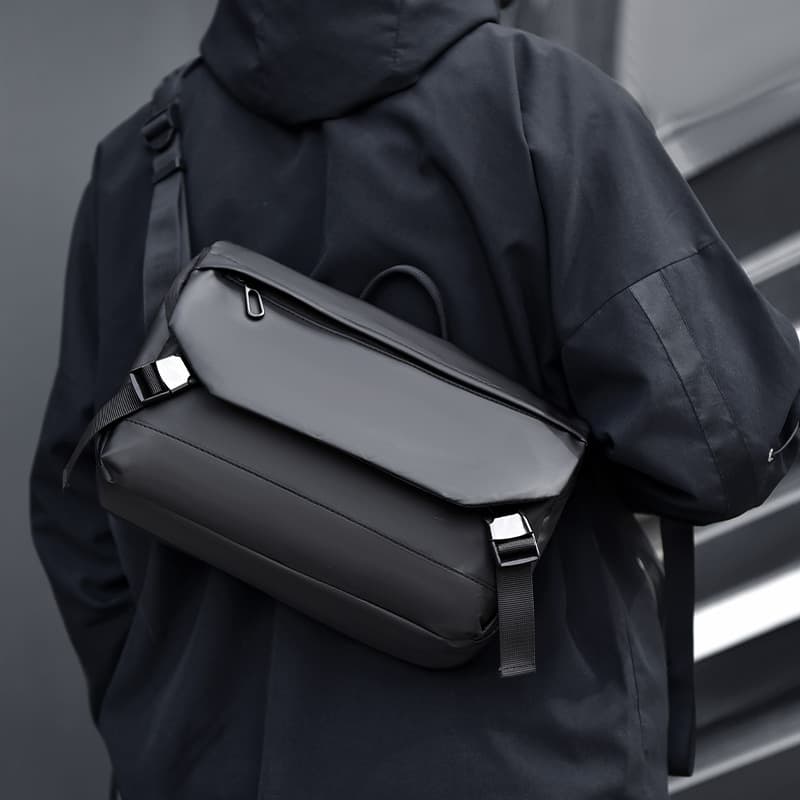 Fashionable new crossbody bag men's bag shoulder bag outdoor sports mailman bag workwear motorcycle backpack