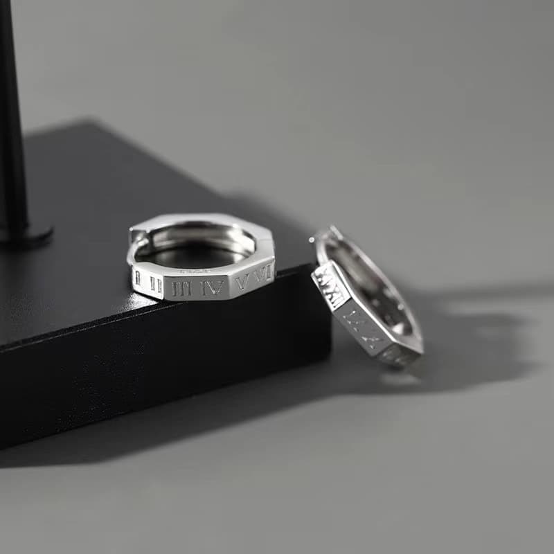 Men's Earrings Earrings Men's Trendy Niche Personalized Couple Simple Trendy Women's Earrings Roman Numerals Men's Ear Accessories