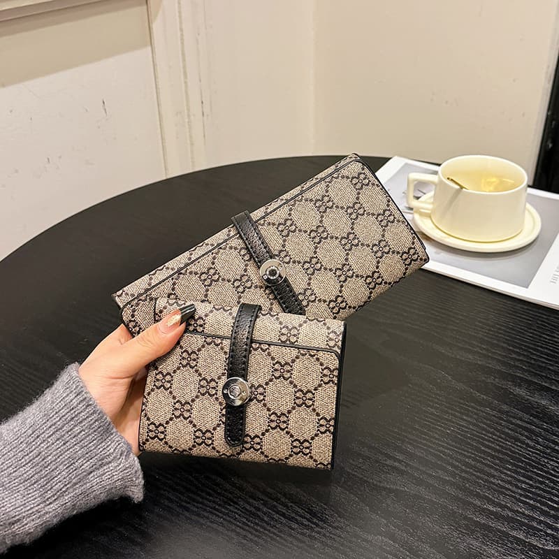 Luggage & Bags Niche design fashion small wallet women new short style multi card slot buckle three fold hand held long wallet