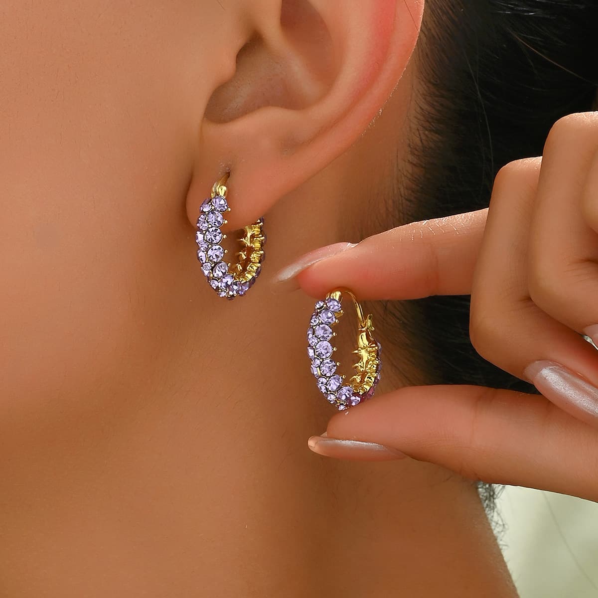 Women’s Jewelry Set Fashion Hot Selling Fashion Trend Inlaid Zircon Earrings For Women Personalized Niche Design High End Ear Clips Versatile Earrings