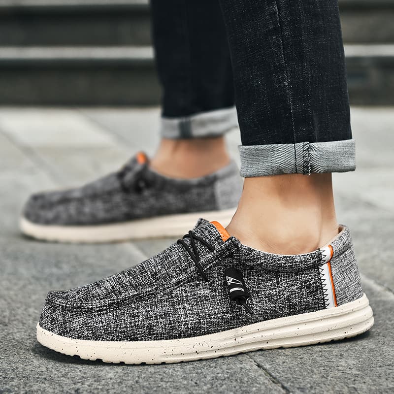 Canvas loafers, new breathable men's flat bottomed casual , loose oversized, lazy and lightweight soft soled cloth