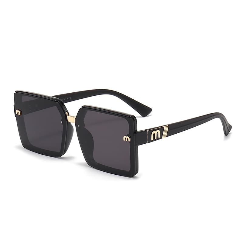 15091 trendy box for women with a high-end feel, personalized UV protection, and fashionable sunglasses