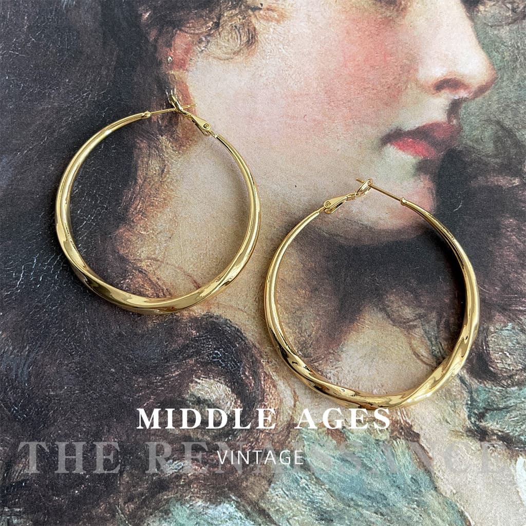 Vintage Medieval Style Exaggerated Large Hoop Light Design Sense Earrings Gold High-end Ear Jewelry