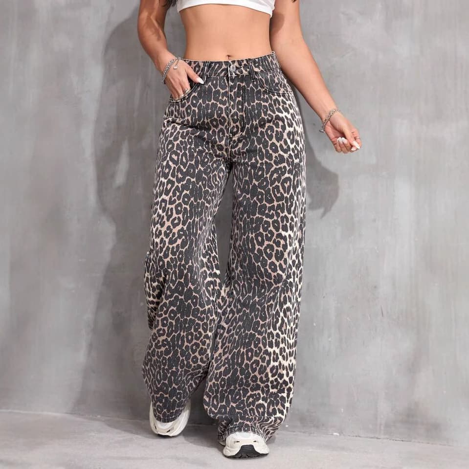Women's Clothing Fashionable Cheetah Print Straight Leg Jeans For Women - Retro Streetwear Cotton Blend Casual Pants With Washed Denim Effect
