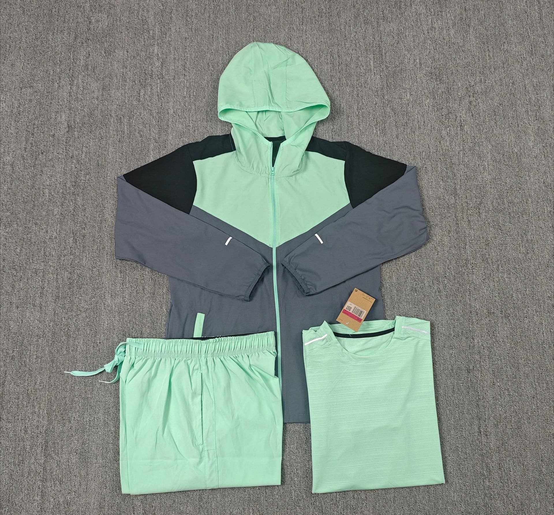 Ensemble 3 pièces unisexe à capuche, coupe-vent, t-shirt et pantalon à séchage rapide, idéal pour le running et la ville.