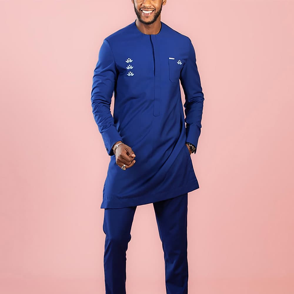 Costume noir africain décontracté brodé pour homme, manches longues, idéal pour les mariages et les banquets.