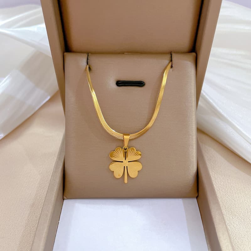 Body Titanium [Full Steel] Snake Four Leaf Flower Minimalist Wind Stove Real Gold Necklace Female Ins Internet Celebrity [Full Steel]