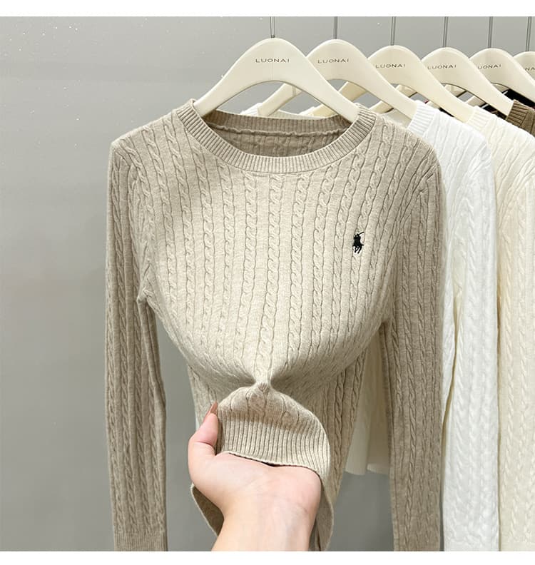 Haut ample en maille brodée pour femme, collection automne-hiver, pull blanc chic à manches longues en maille torsadée.