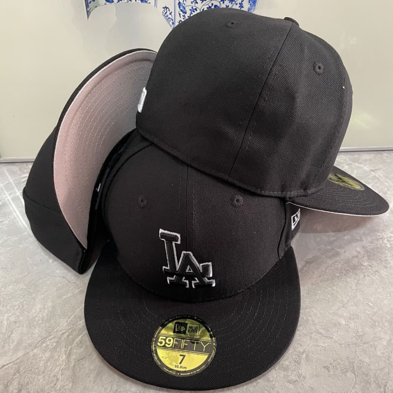 Casquette fermée de baseball brodée de haute qualité, style classique transfrontalier, de la Ligue sportive américaine, avec visière plate.