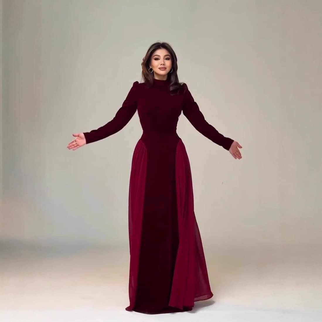 Elegant Vintage Long Sleeve Maxi Dress For Women – Winter Flowy Cotton-Polyester Blend Dress In Wine Red & Black​