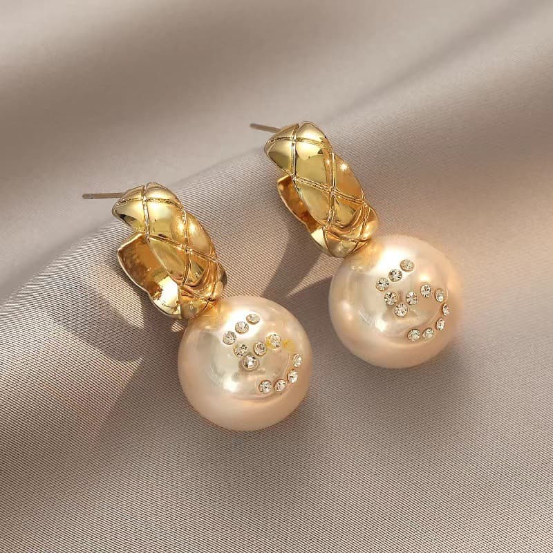 Women's s925 silver needle vintage pearl earrings new trendy high-grade light luxury earrings fashionable all-match earrings for women