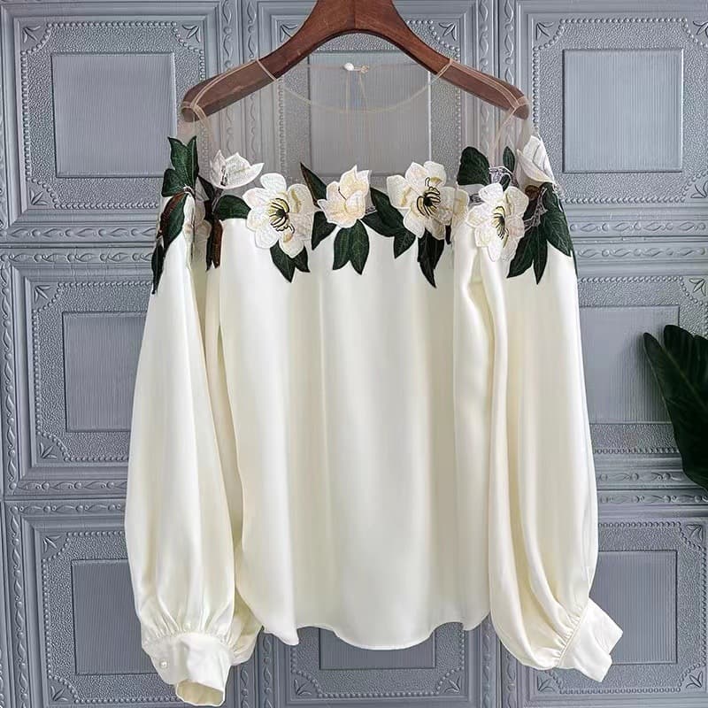 Design Niche Lace Splicing Embroidered Collar Shirt Women's 2024 Autumn New Fashion Long-sleeved Temperament Drape Shirt
