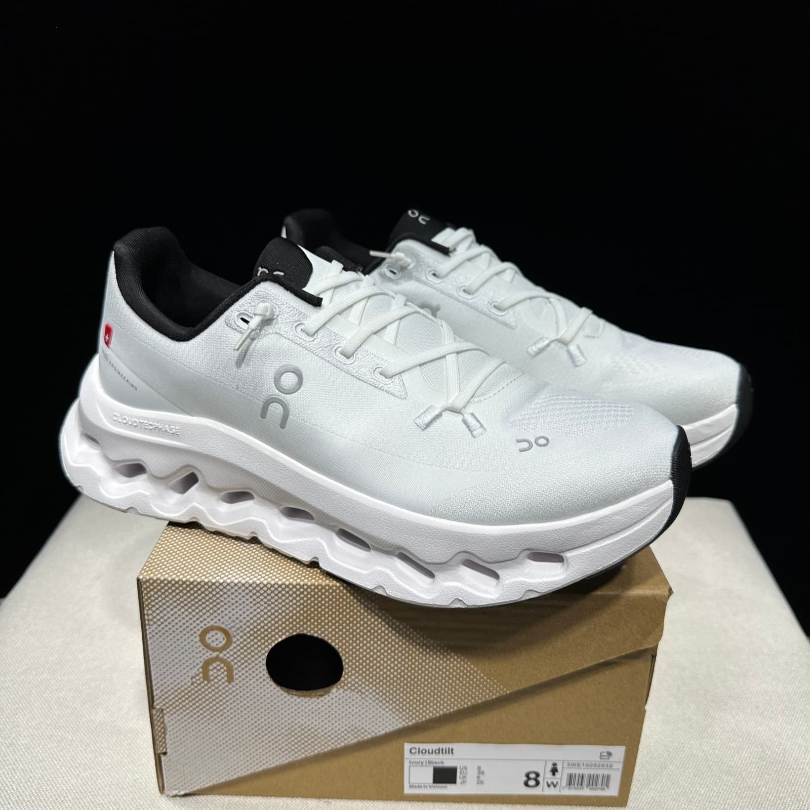 Nouveauté en matière de commerce transfrontalier : chaussures de sport Cloudtilt pour couples (hommes et femmes), légères et amortissantes.