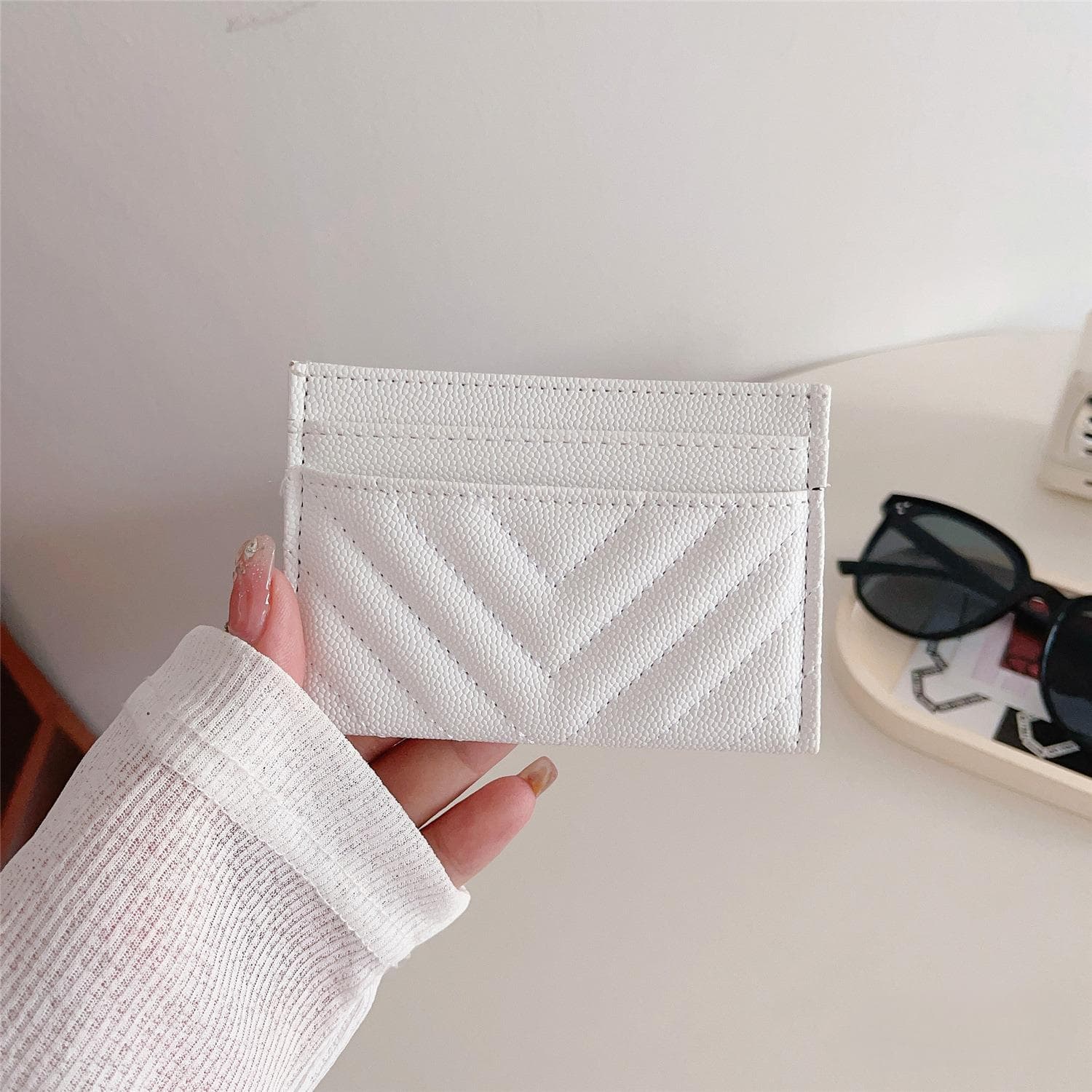 Holder For Women, Compact Quilted Fashion Style Caviar Clip, Coin Purse, Card Case, European And American