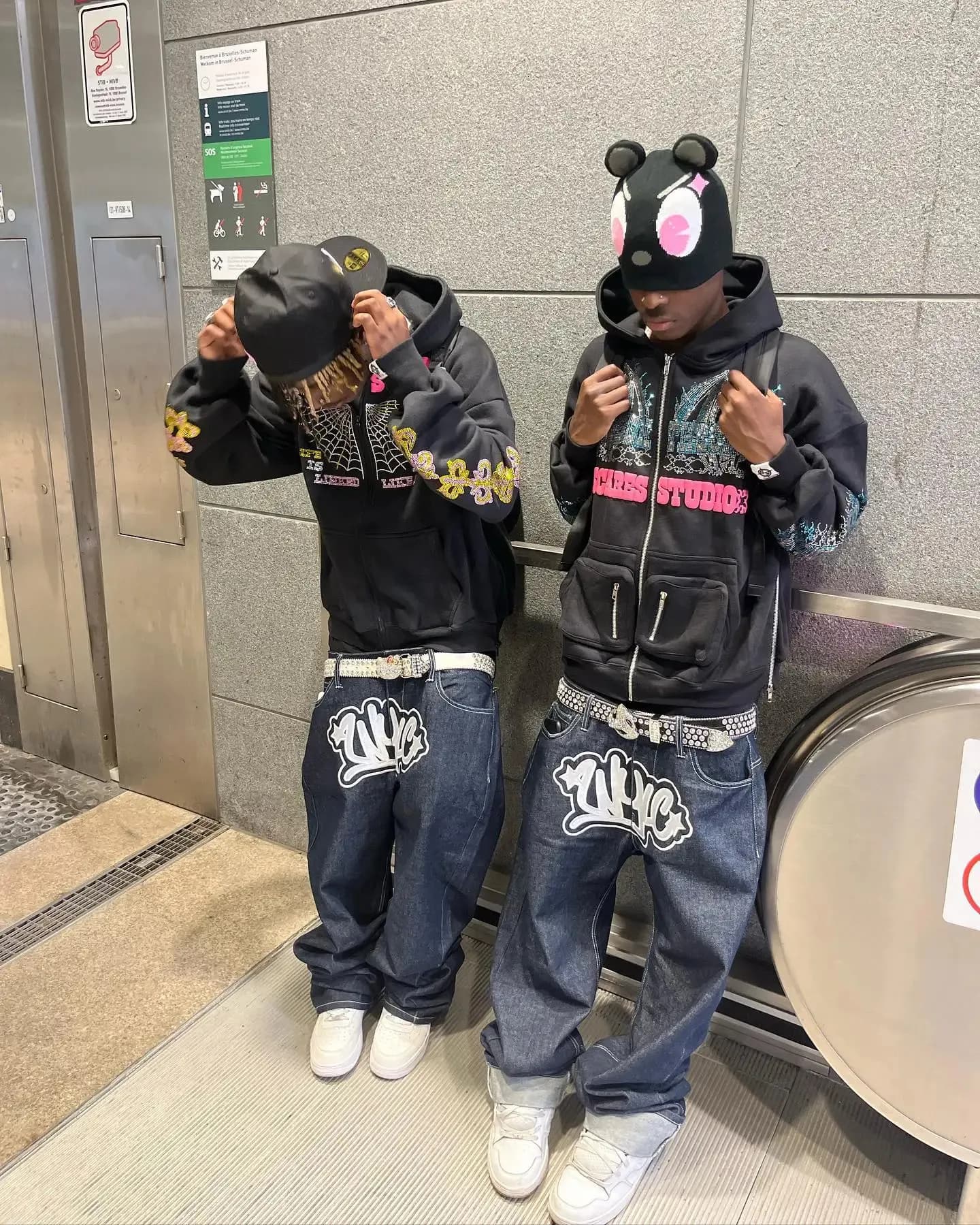 Baggy Hip Hop Haruku Style Y2k for Men Wide Straight Leg Black Pants Streetwear Rare Humans Jeans 231220