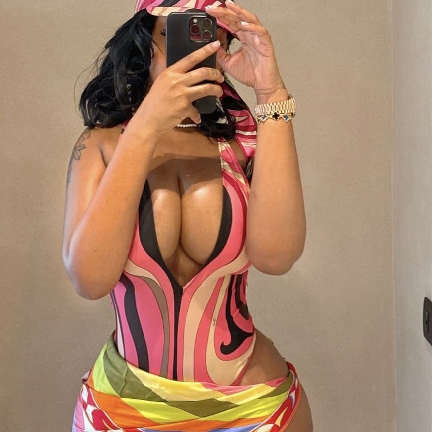 Pink Striped Silk Bikini Set Women's Fashionable Cover-Up Beachwear Sexy Vacation Style Swimsuit For All Seasons