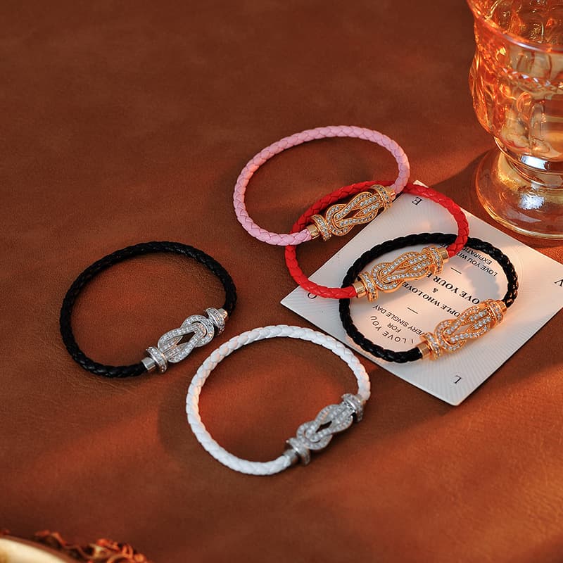 Women Bracelet Full Diamond Lucky Zodiac Year Rope Horse Hoof Eight-Character Buckle Rose Gold Red Couple Bracelet Female Gift