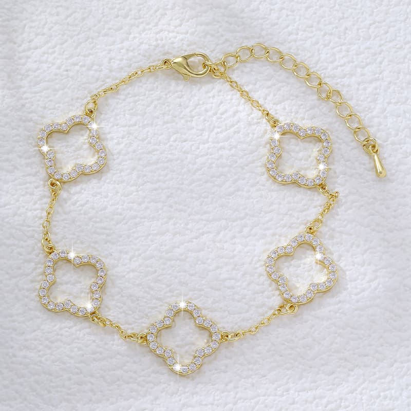 Cross-Border Source New Micro-Inlaid Zircon Hollow Clover Bracelet For Women, Popular In Europe America, Japanese And