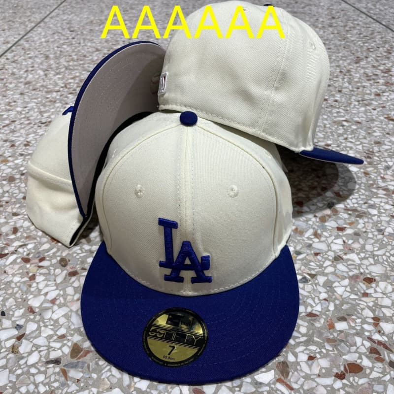 Casquette fermée de baseball brodée de haute qualité, style classique transfrontalier, de la Ligue sportive américaine, avec visière plate.