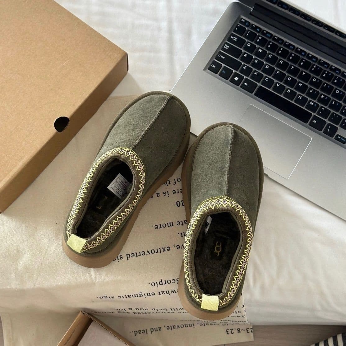 Bottes de neige ethniques à semelles épaisses, chaussures d'hiver à hauteur croissante, chaussures en coton épais à bout fermé, 2025