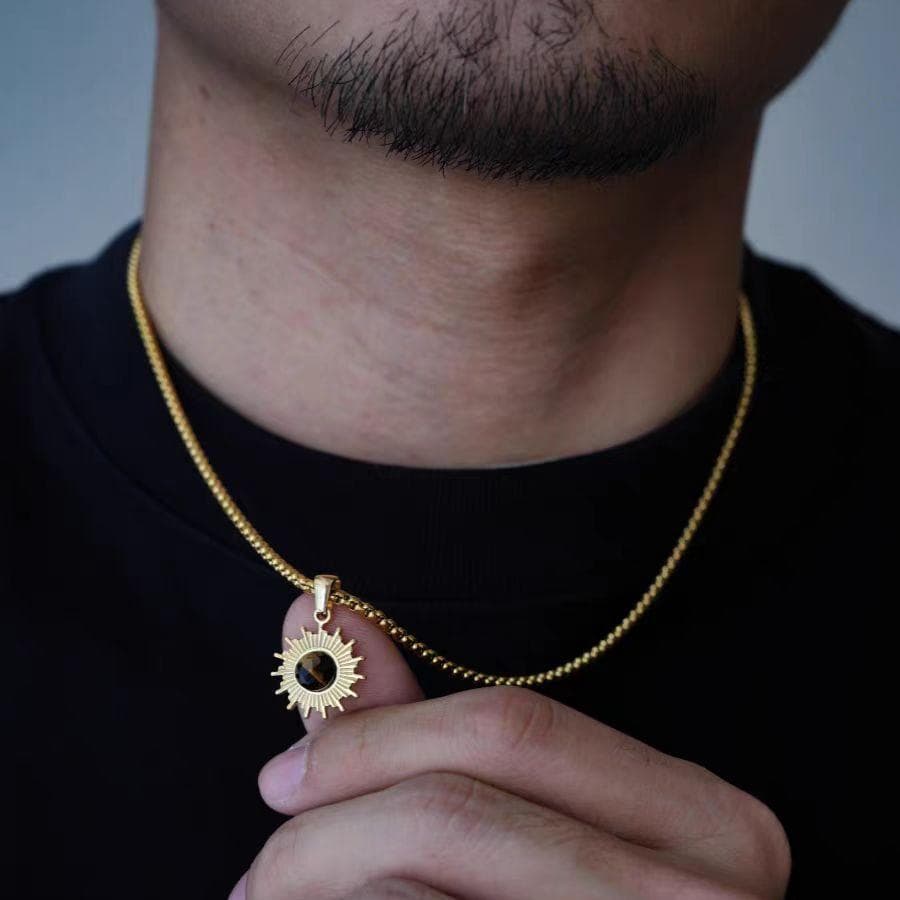 Golden Sunflower Tiger Eye Stone Inlaid Titanium Steel Necklace For Men And Women That Does Not Fade And Can Be Matched With High End Sweater Chain