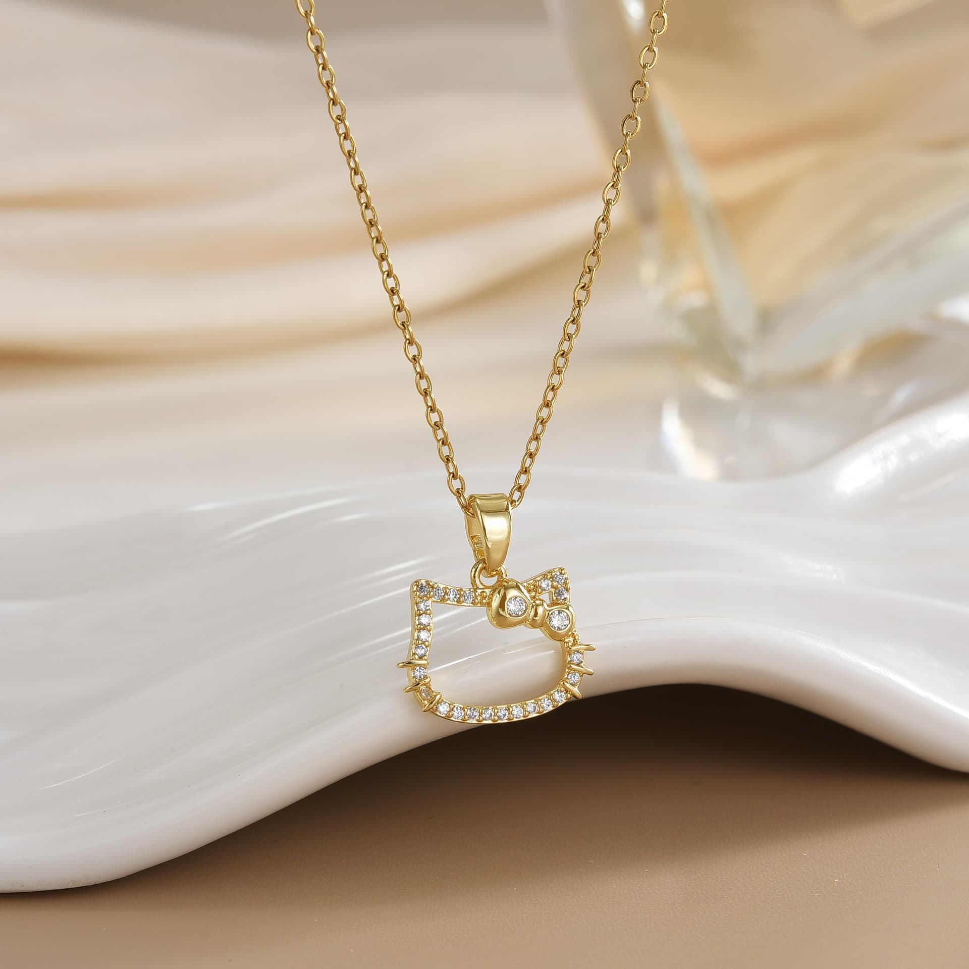 New Hot Selling Fashion Bowknot KT Cat Light Luxury Elegant Full Diamond Necklace For Women Versatile Collarbone