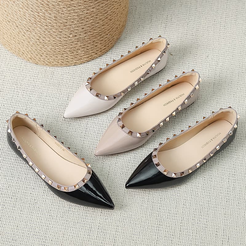 French pointed toe flat shoes for women with shallow mouth, riveted patent leather evening breeze warm soft sole flat scoop shoes W925-1