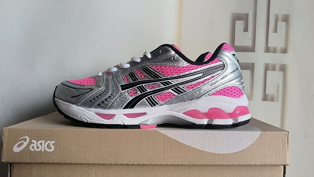 Chaussures de sport confortables, coupe-vent, amortissantes et élégantes, parfaites pour la course à pied et le quotidien (modèle K14).