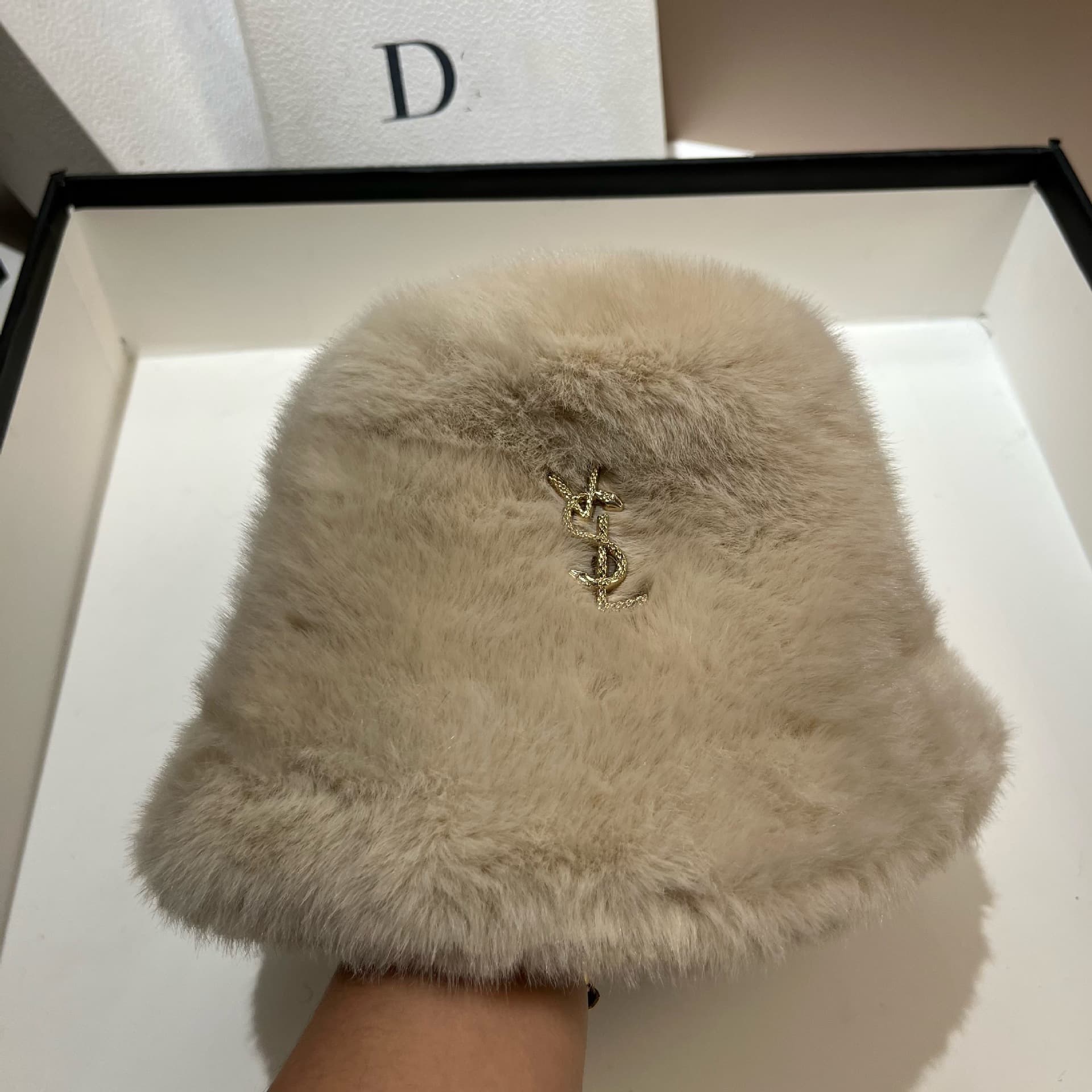 Peluche coréenne pour femme, idéale pour rester au chaud en hiver, imitant la fourrure de vison. Un modèle polyvalent, avec un masque facial uni.