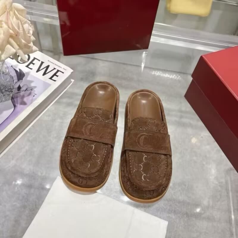 Nouvelles sandales G-brand 2026 confortables à semelle épaisse, imprimées, aux couleurs bonbon, bout fermé, idéales pour les activités de plein