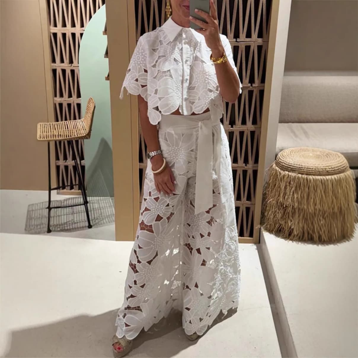 Elegant Lace Leisure Suit For Women - Comfortable & Stylish Two-Piece Set