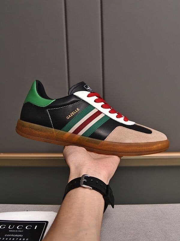 Chaussures de surf Gucci Joint pour hommes, idéales pour les sports et loisirs de plein air